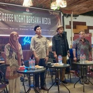 KPU Sulbar Gelar Coffe Night Bersama Media di Mamuju, Ketua KPU: Perkenalkan Tagline dan Maskot Pilkada 2024