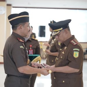 Kajati Sulsel Lantik Asbin Kejati Sulsel, Kajari Makassar, Kajari Luwu dan Kajari Sidrap