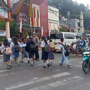 Lancarkan Aktivitas Masyarakat, Satlantas Polres Tator Gencar Gelar Gatur Lalin