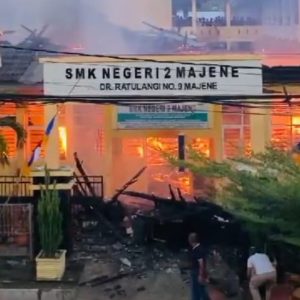 Gedung SMK Negeri 2 Majene Hangus Terbakar