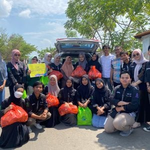 GMTD Bersama HMJ Kesmas UINAM Salurkan Sembako di Kampung Savana