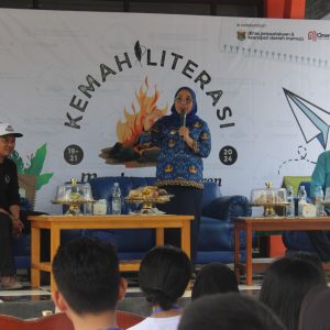 Sutinah Apresiasi Kemah Literasi yang Digelar Dispursip Mamuju