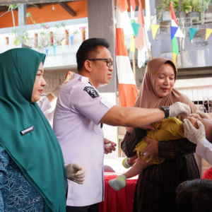 Camat Rappocini Tinjau Pelaksanaan PIN Polio Lanjutan oleh Puskesmas Kassi-Kassi