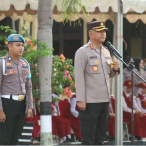 Kapolres Pinrang Beri Penghargaan Personel Berprestasi