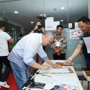 Paslon A. Irwan dan Sudirman Jadi Kandidat Pertama Medical Check-up