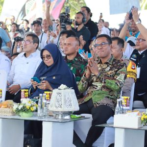 Pj Bupati Takalar Hadiri Gerakan Nasional Bulan Cinta Laut