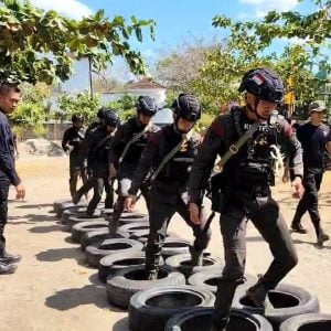 Melalui Perlombaan Wajracyena Tangkas, Brimob Parepare Tingkatkan Semangat dan Solidaritas Personel