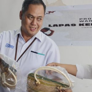 Pinca BRI, Apresiasi Produk Anyaman Warga Binaan Lapas Takalar