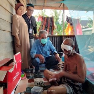 FPPI Salurkan Bantuan untuk Penderita Kanker Mata di Pinrang