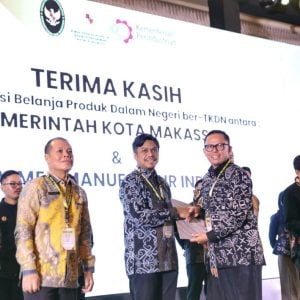 Pemkot Makassar Raih Penghargaan Kementerian Perindustrian atas Dukungan Produk TKDN