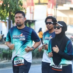 Pjs Wali Kota Makassar  Lepas dan  Fun Run AASAC  SMA Islam Al-Azhar 12