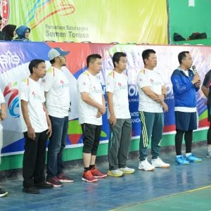 Meriahkan HUT ke-56, Manajemen PT Semen Tonasa Gelar Lomba Badminton