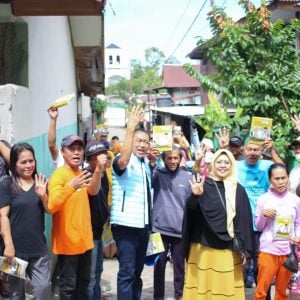 Blusukan di Cappa Galung, Nyanyian Nomor 4 Punya Kita Semua Sambut Kedatangan Erat Bersalam