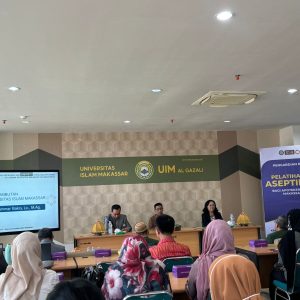 Farmasi FMIPA UIM  Tuan Rumah Pelatihan Dispensing Aseptik 