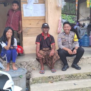 Bhabinkamtibmas Tator Rutin Sambangi Warga