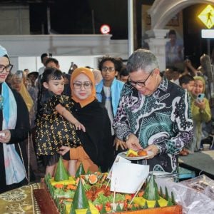 Melalui Ramah Tamah dan Tasyakuran, Taufan Pawe Refleksi Perjalanan dari Pengacara hingga Anggota DPR RI