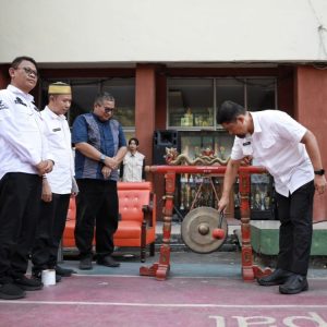 Pjs Wali Kota Makassar Buka Lomba Tata Upacara  Pelajar se-Makassar