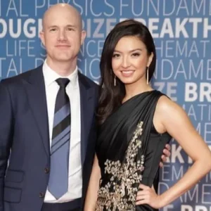 Coin Gape Ternyata Sudah Informasikan Pernikahan Raline Shah dan Brian Armstrong Sejak Tahun Lalu