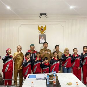 Pjs Walkot Makassar Lepas Tim Taekwondo Balaikota ke Kejuaraan Nasional KBPP Polri Jatim Cup