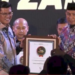 Komitmen Wujudkan Makassar Zero Stunting, Danny Pomanto Raih Penghargaan Tokoh Pemberdayaan 2023