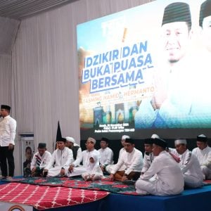 Pasca Unggul Versi Real Count di Pilkada Parepare, TSM-MO Gelar Dzikir dan Bukber dengan Masyarakat