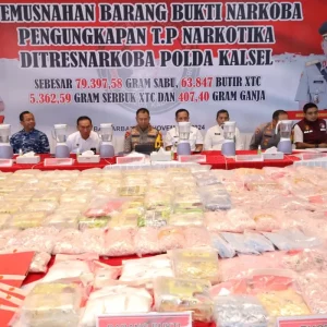 Polda Kalsel Blender Ribuan Barang Bukti Narkotika