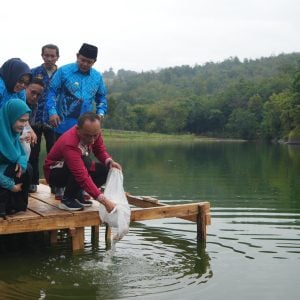 Jadi Atensi Pj Gubernur Prof Zudan, Pemprov Sulsel Telah Salurkan 5 Juta Bibit Bantuan Benih Perikanan*