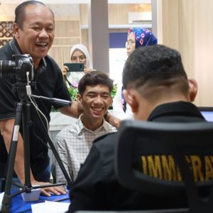 Paspor Simpatik, Kantor Imigrasi Makassar Layani Masyarakat di Hari Libur