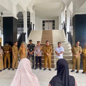 Pj Bupati Wajo Salurkan Bantuan Pangan