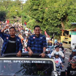 Ribuan Warga Parepare Tumpah Ruah di Konvoi Kemenangan Tasming-Hermanto