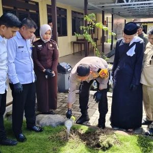 Polres Bone  Musnahkan Setengah Kilo Sabu Kasus Jaringan Internasional