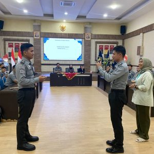 Mudahkan Komunikasi Bagi Masyarakat Berkebutuhan Khusus, Pegawai Satker Kanwil Kemenkumham Sulsel Ikuti Pelatihan Bahasa Isyarat