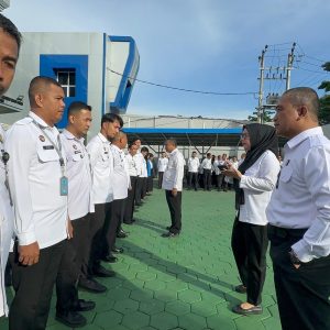 Tingkatkan Disiplin Pegawai, Kakanwil Kemenkumham Sulsel Lakukan Pemeriksaan Kehadiran