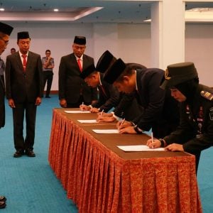 Liberti Sitinjak Lantik PAW MPD Notaris dan Perancang Perundang-undangan Kemenkumham Sulsel