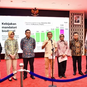 Bahlil: Pemerintah Targetkan 2026 Indonesia Stop Impor Solar