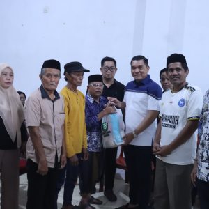 Pemda Takalar  Salurkan Bantuan Sembako Bagi Rakyat  Miskin