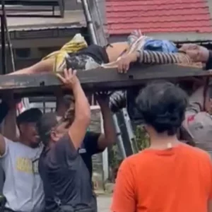 Kerja Atap Rumah, Warga Gowa Tewas Tersengat Listrik