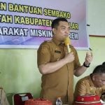 Pj. Bupati Takalar Serahkan Bantuan Sembako