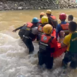 Tiga Mahasiswa Unhas yang Hanyut di Sungai Bislab Ditemukan Meninggal