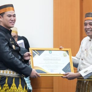 PT Semen Tonasa Terima Penghargaan di Puncak HUT Pangkep ke-65 Tahun
