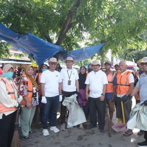 Peringati HPSN 2025, Pemkab Gowa Aksi Bersih di Pasar Minasa Maupa