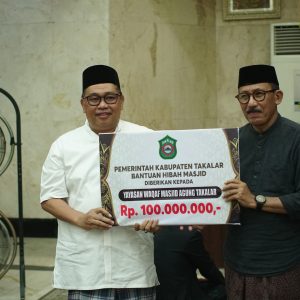 Bupati Takalar Beri Kejutan Hibah Rp100 Juta Masjid Agung