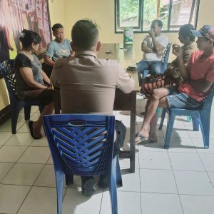 Bhabinkamtibmas Polres Tator Selesaikan Perselisihan Warga