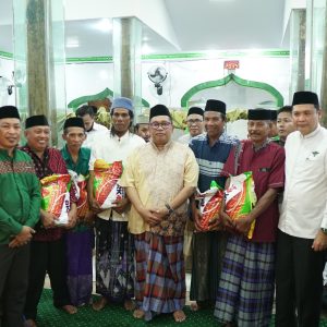 Bupati Takalar Serahkan Bantuan di Masjid Nurul Huda