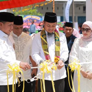 Bupati Wajo Dampingi Gubernur Resmikan Masjid An-Nur Sulaiman
