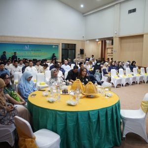 PLN UIP Sulawesi Gelar Safari Ramadan dan Serahkan Santunan Yatim Dhuafa di Kota Makassar