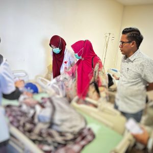 Tindak Cepat, Pemkab Gowa Bawa Daeng Rannu dan Zaenab ke RSUD Syekh Yusuf 