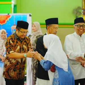 Darmawangsyah Muin Ajak Masyarakat Bontonompo Hidup Bersih
