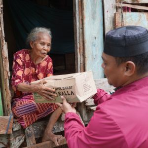 LAZ Hadji Kalla Berbagi 10.000 Lebih Paket Sembako Idulfitri untuk Duafa di 4 Provinsi