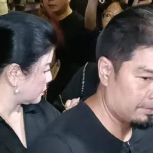 Desiree dan Bams eks Samsons Melayat ke Rumah Duka Hotma Sitompul